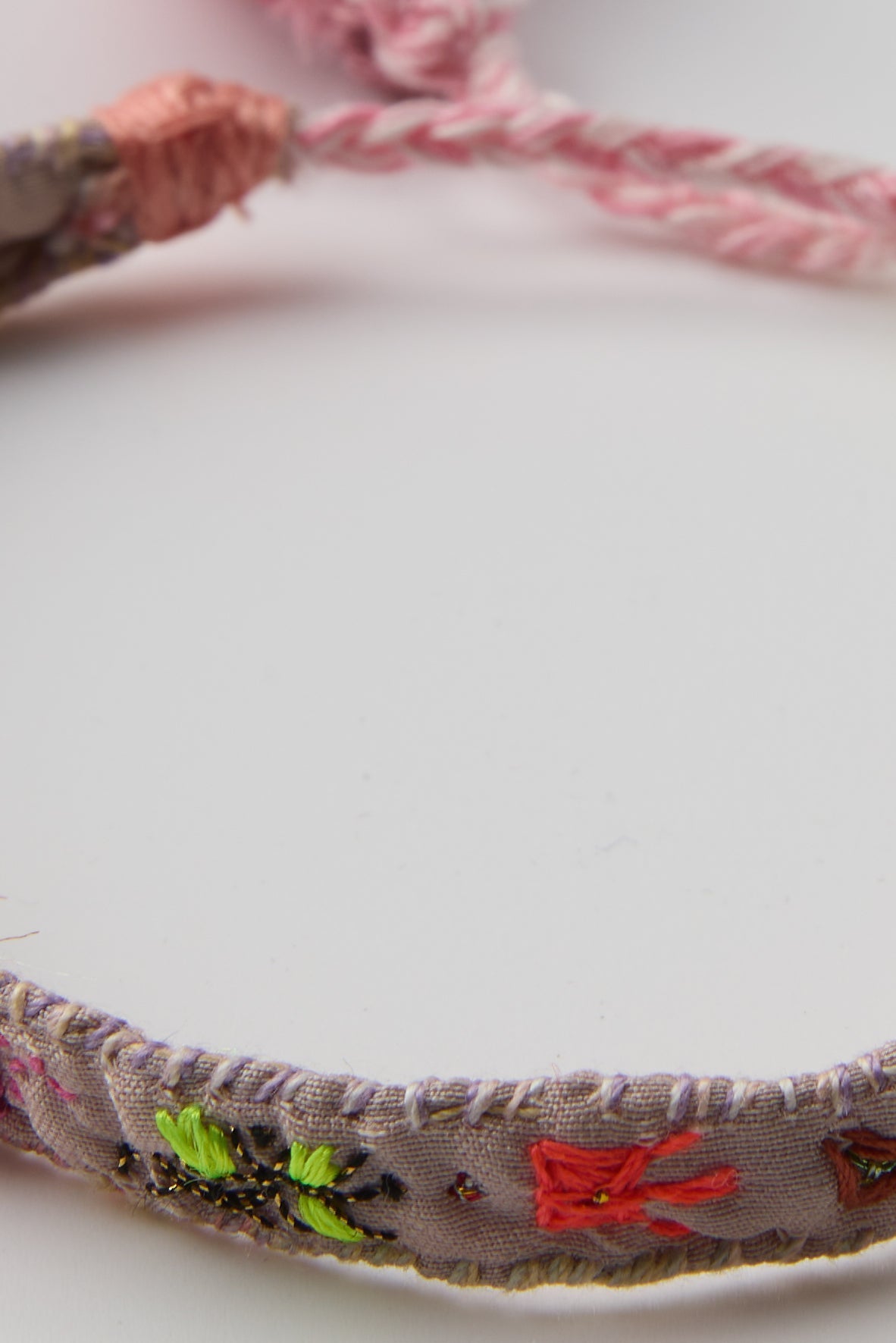 PURPLE EMBROIDERED BRACELET