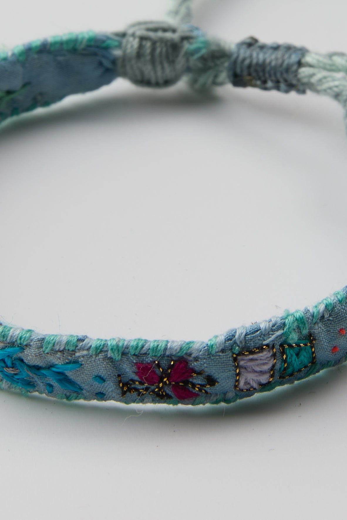 BLUE EMBROIDERED BRACELET