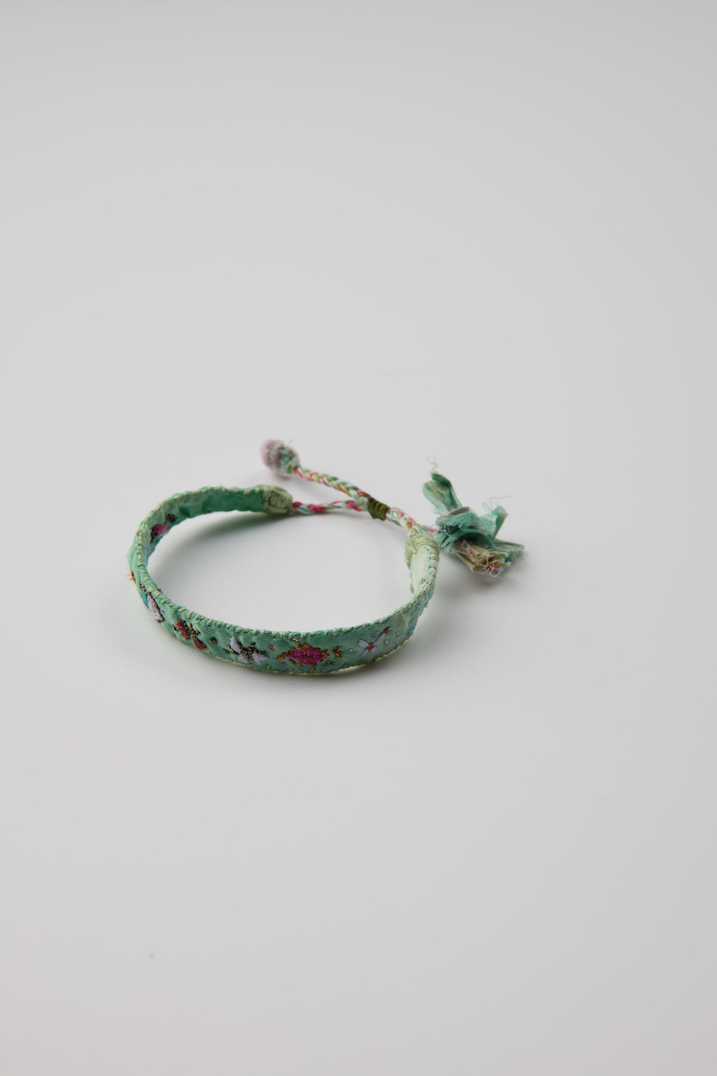 GREEN EMBROIDERED BRACELET