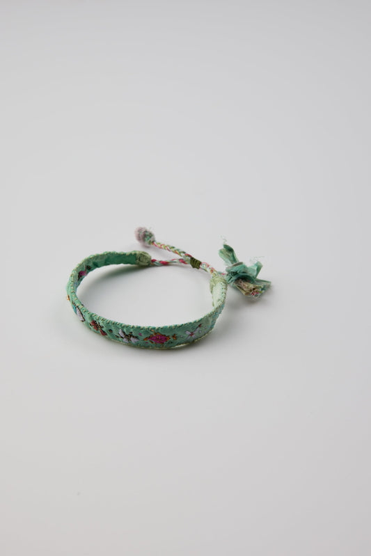 GREEN EMBROIDERED BRACELET