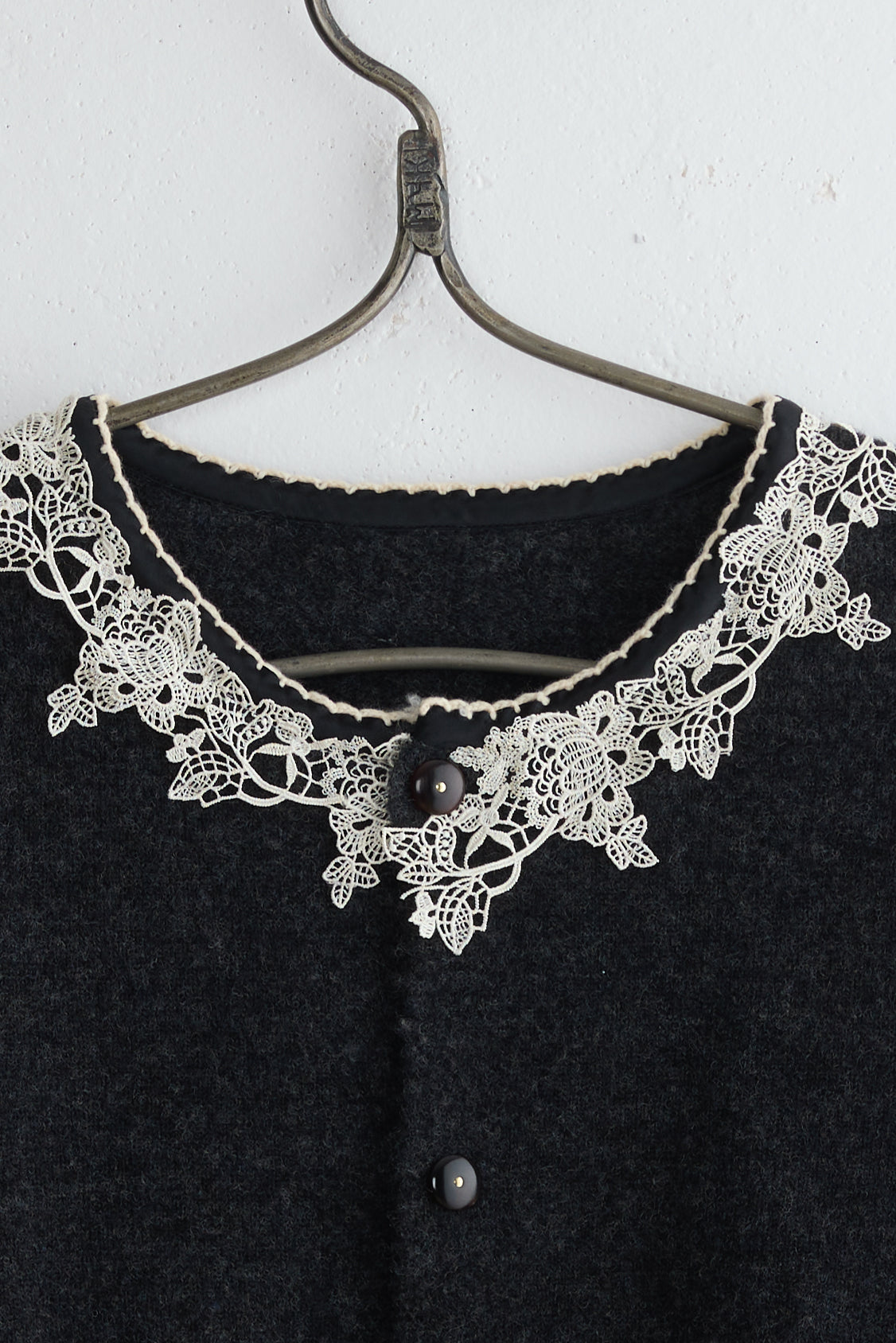 LACE NECK CARDIGAN