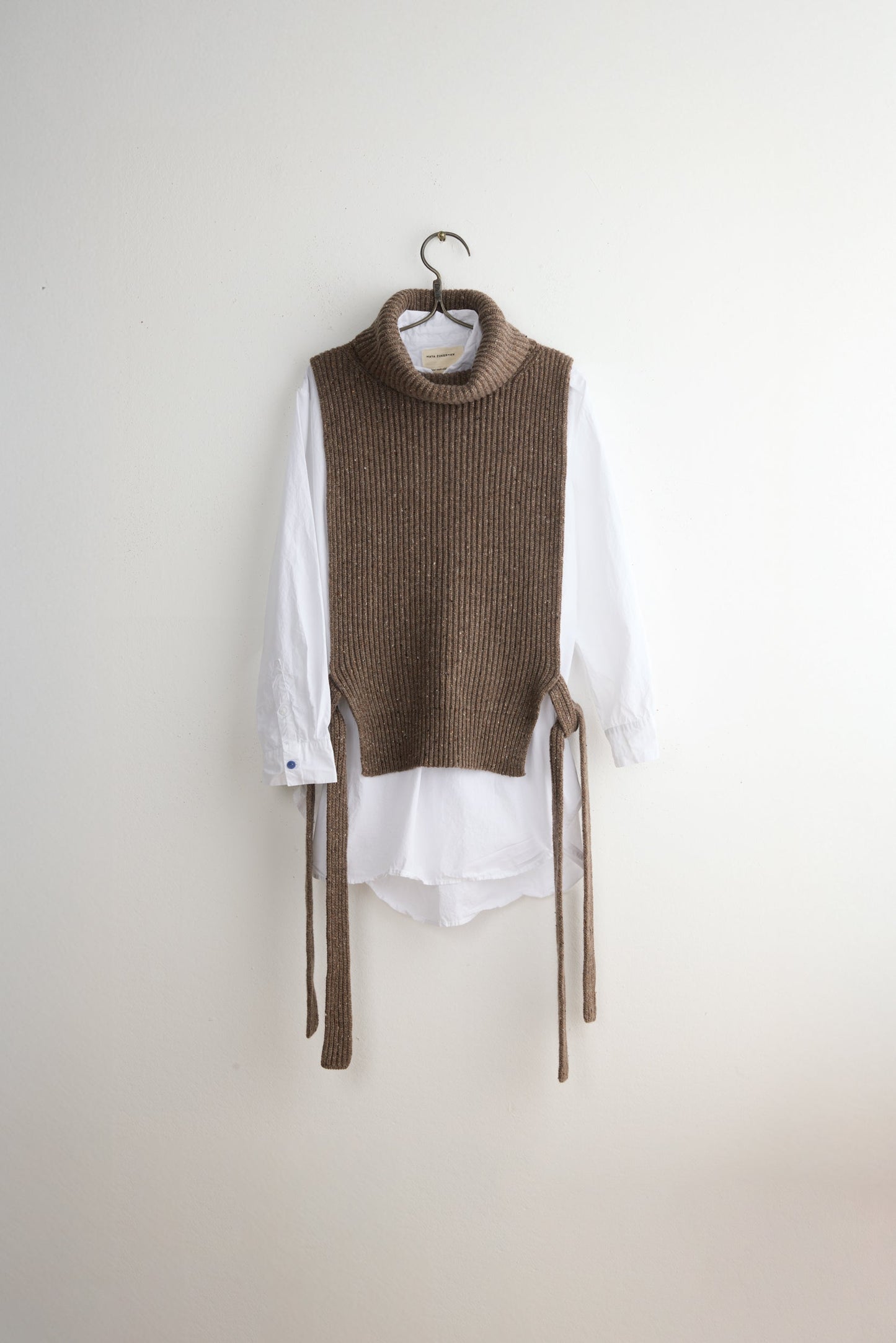 SLV HIGH NECK VEST