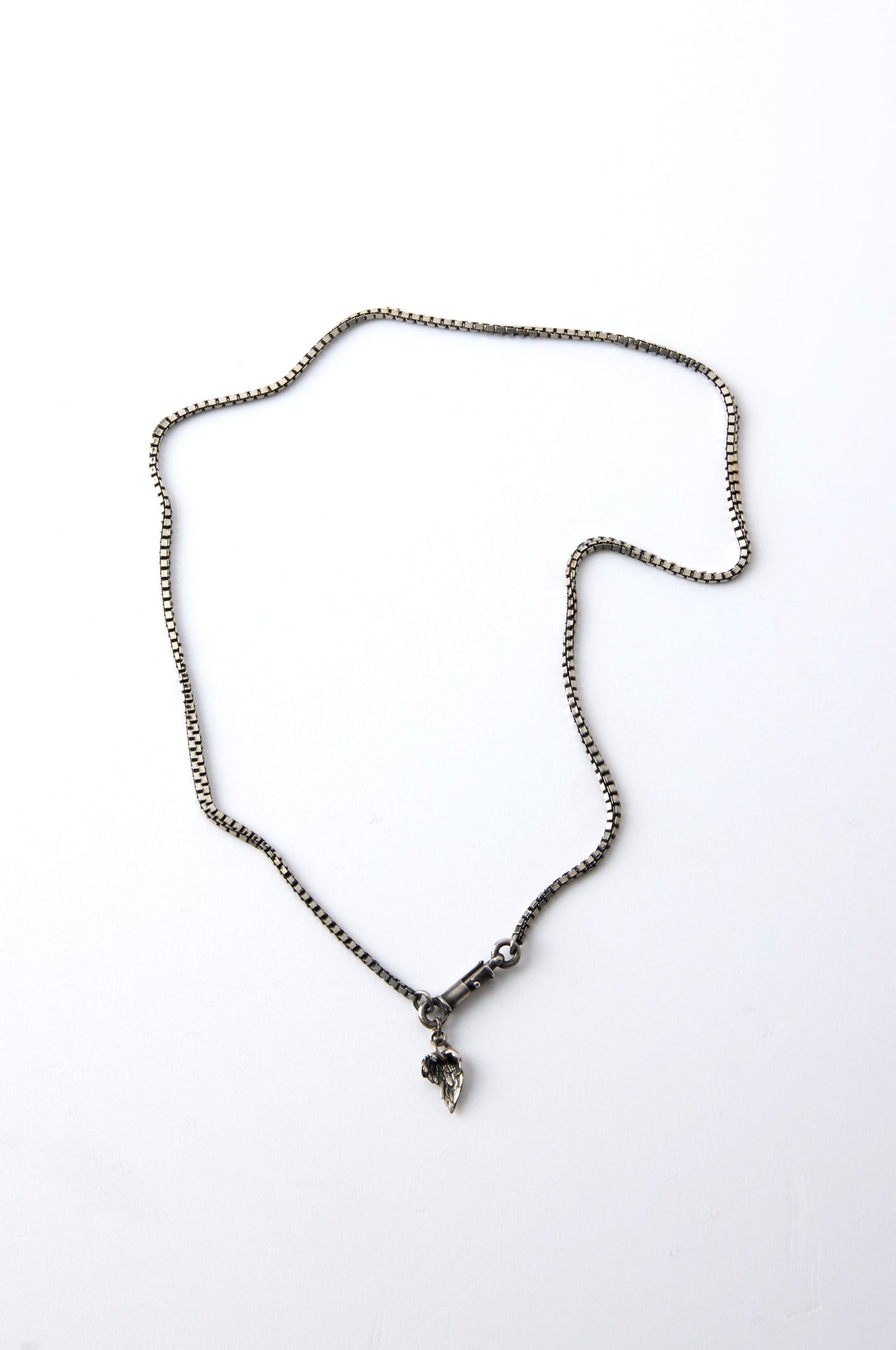 EAGLE WING SYMBOL NECKLACE