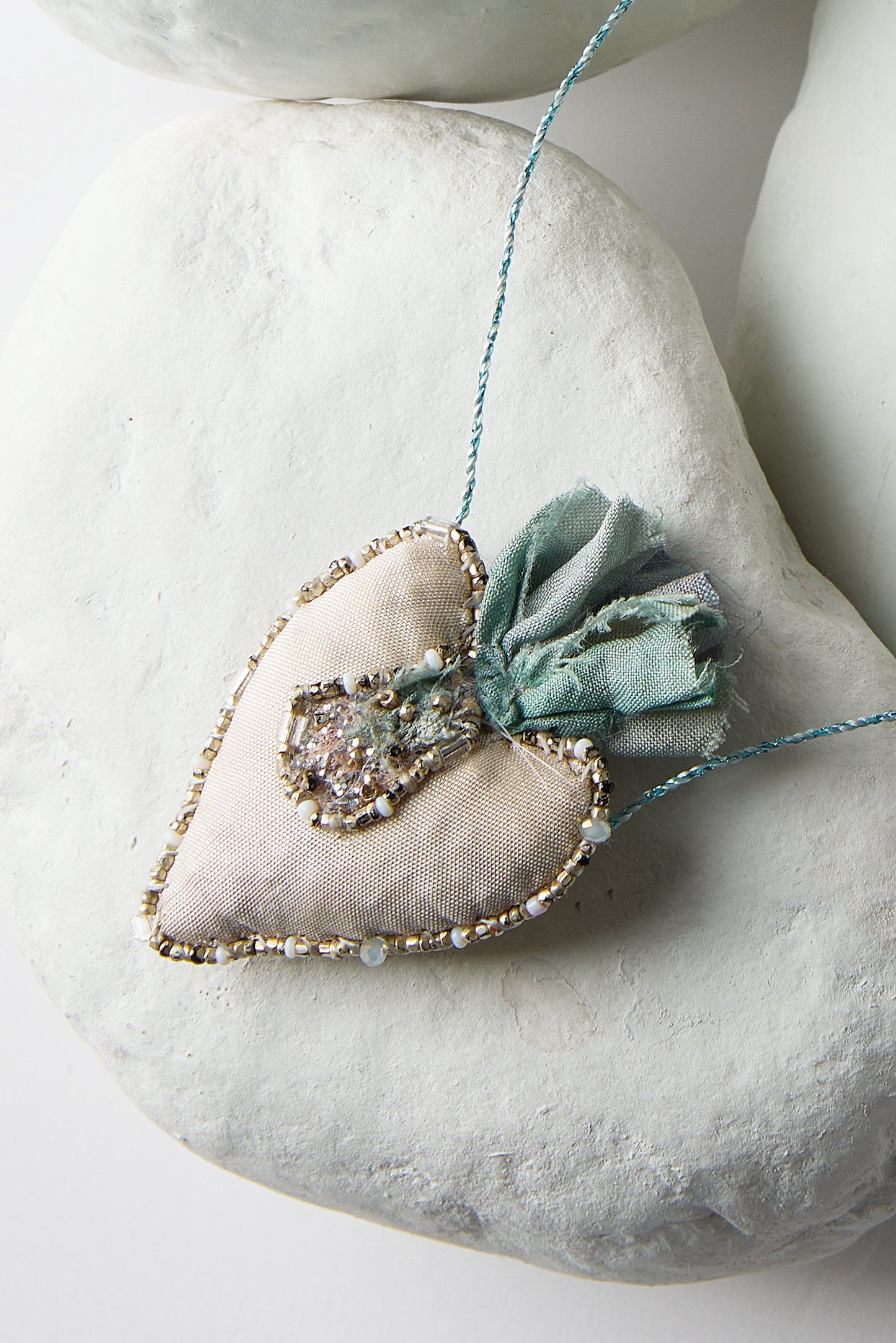 EMBROIDERED HEART NECKLACE