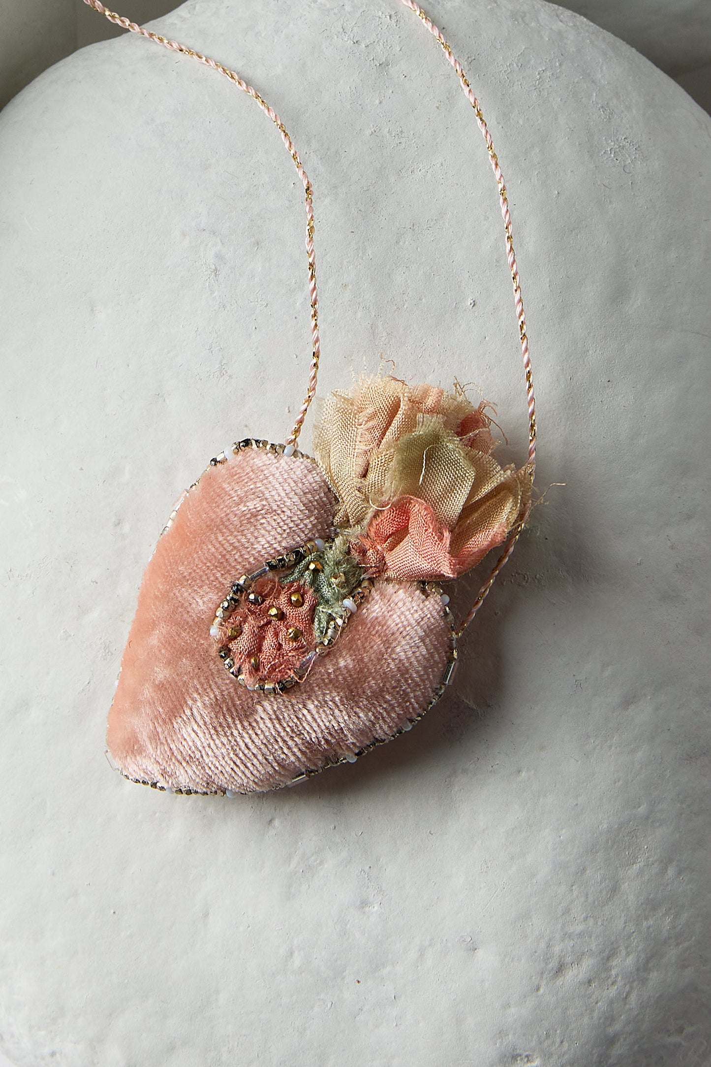 EMBROIDERED HEART NECKLACE