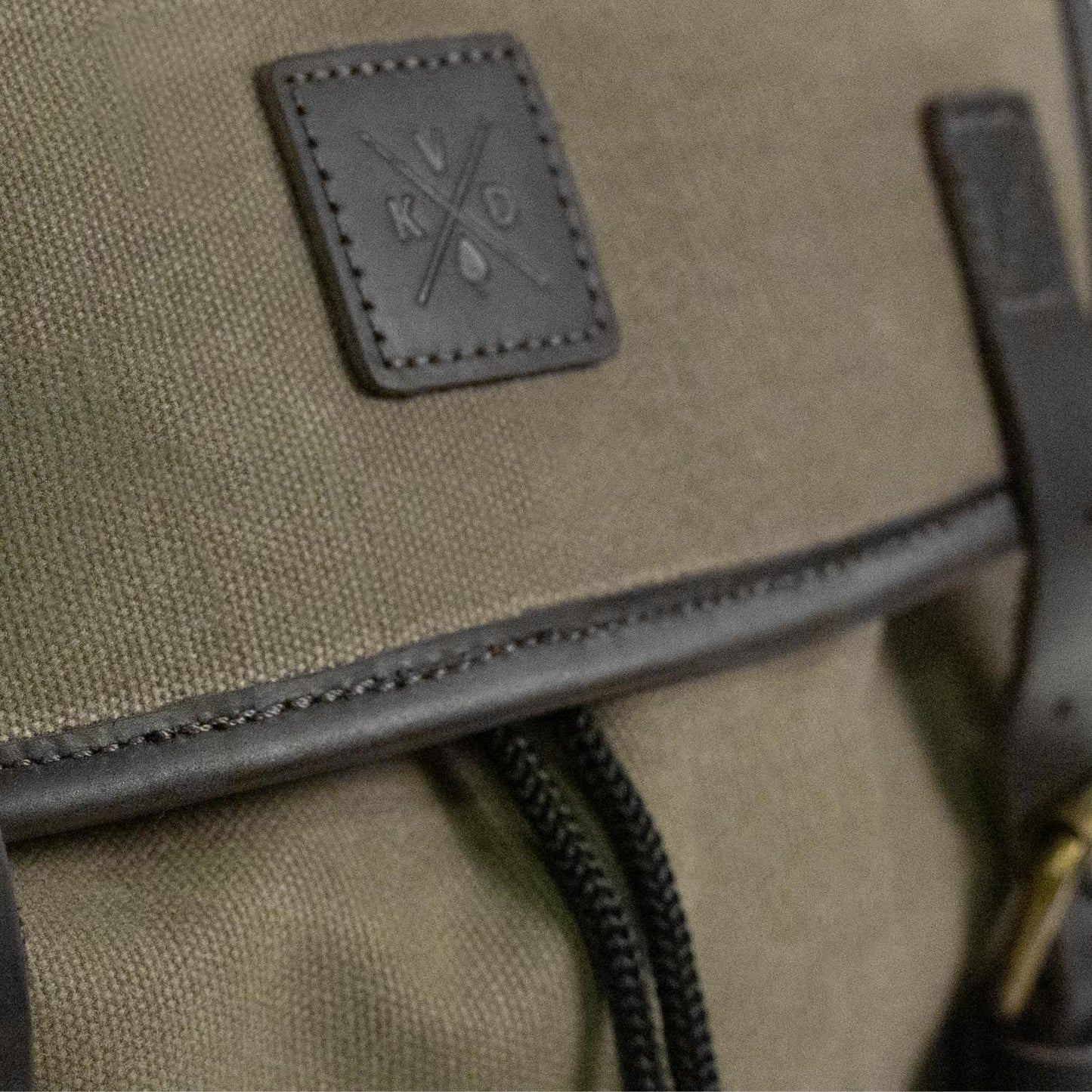 Lune - Waxed Canvas Backpack - Green