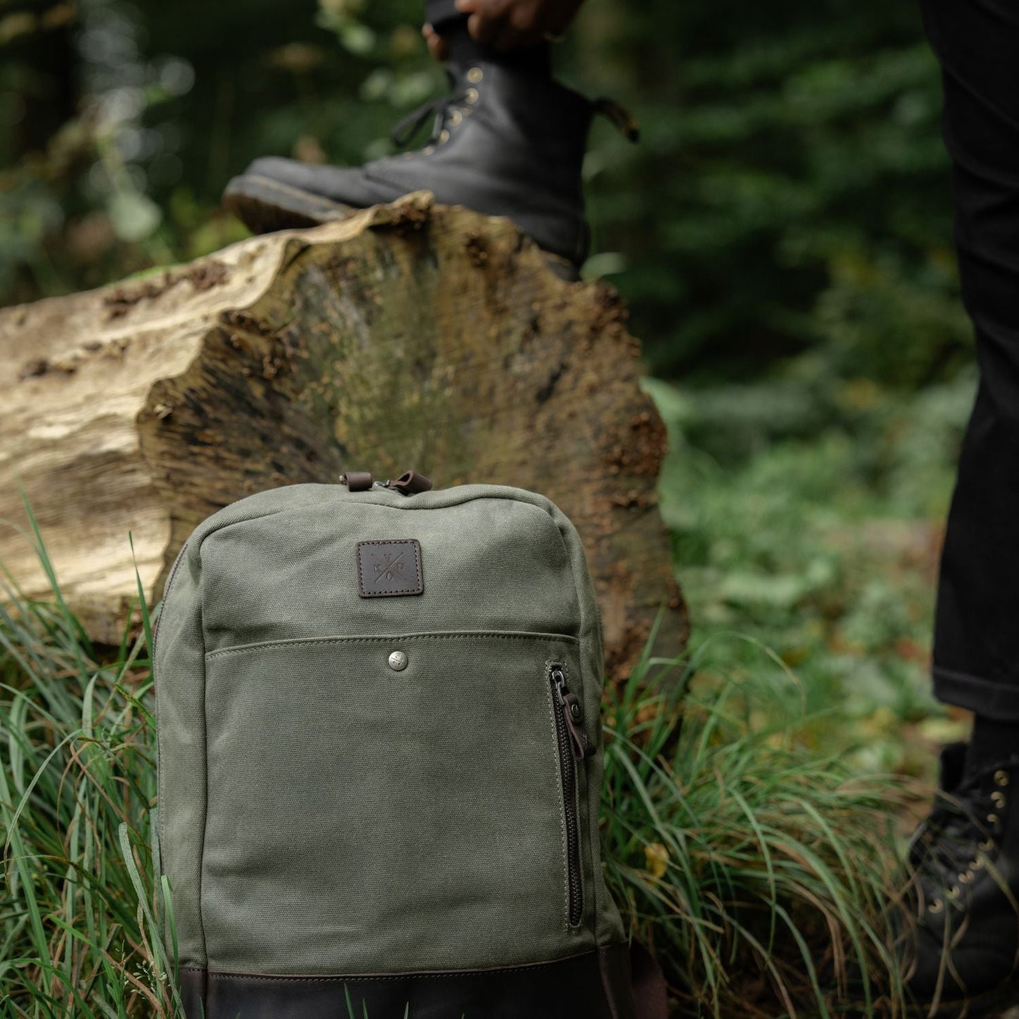 Eden - Waxed Canvas Backpack - Moss Green