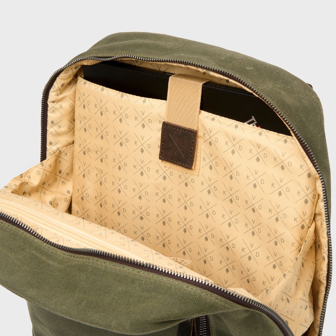 Eden - Waxed Canvas Backpack - Moss Green