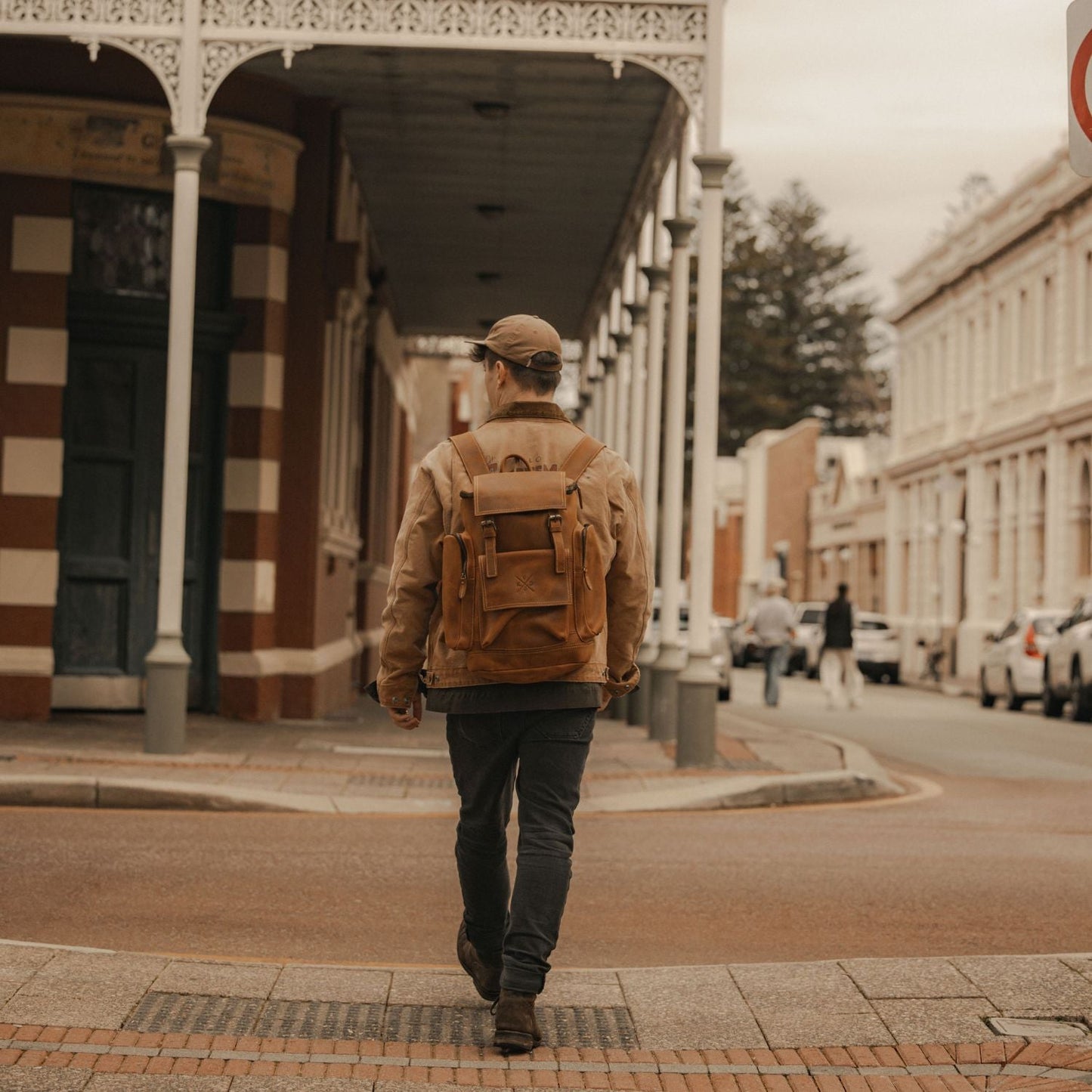 Esk - Leather Backpack