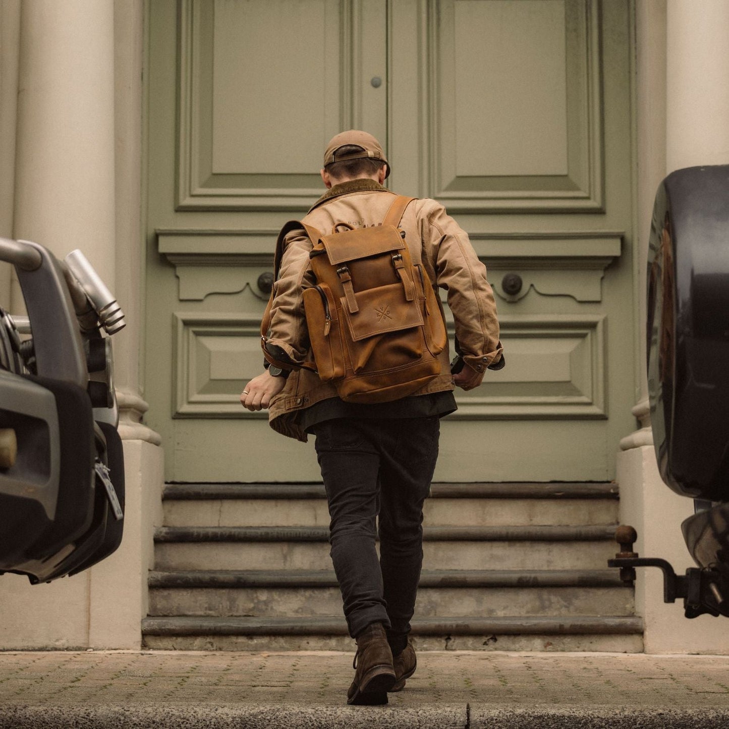 Esk - Leather Backpack