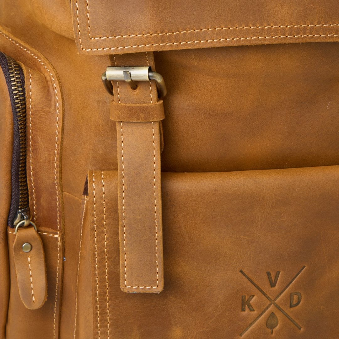 Esk - Leather Backpack