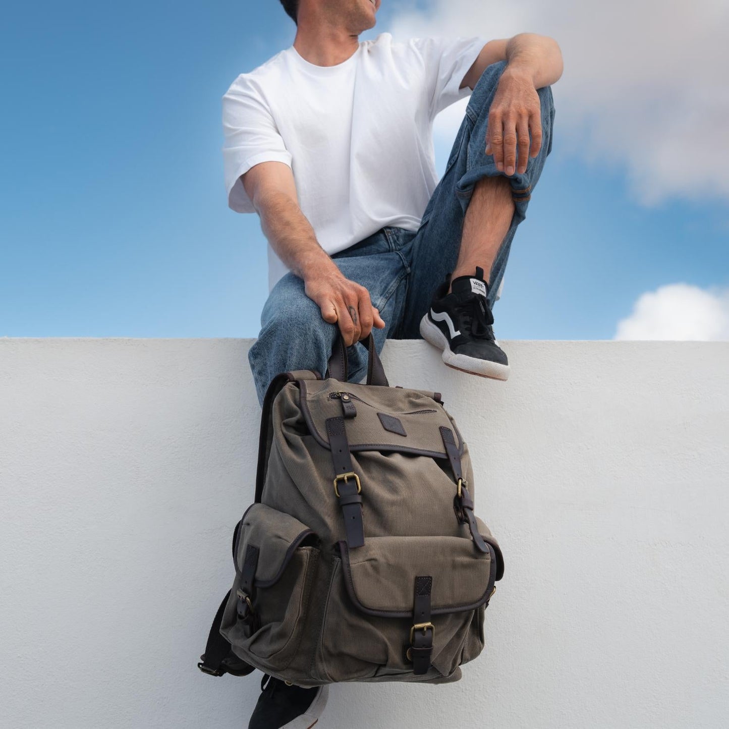 Lune - Waxed Canvas Backpack - Green