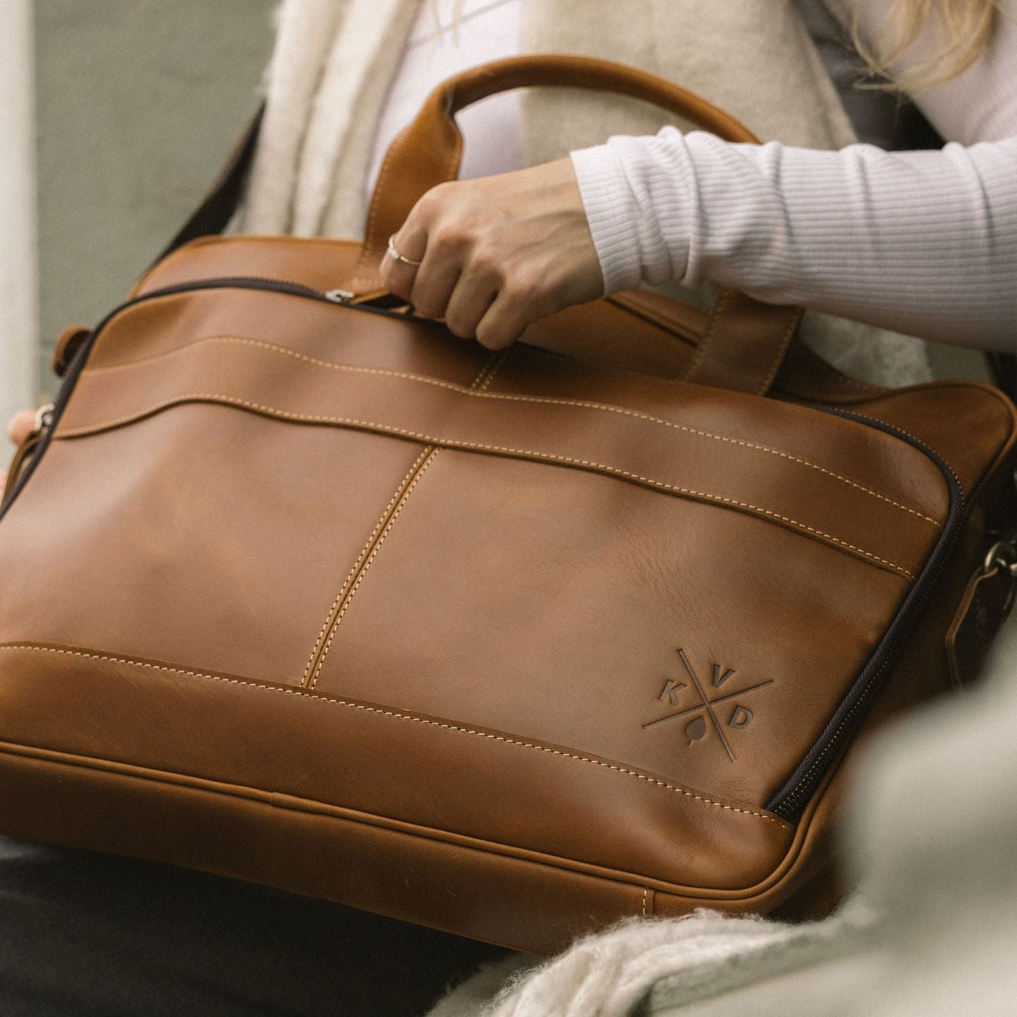 Manifold - Leather Messenger Bag - Tan