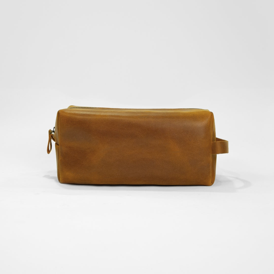 Tees 2.0 - Reclaimed Leather Wash Bag