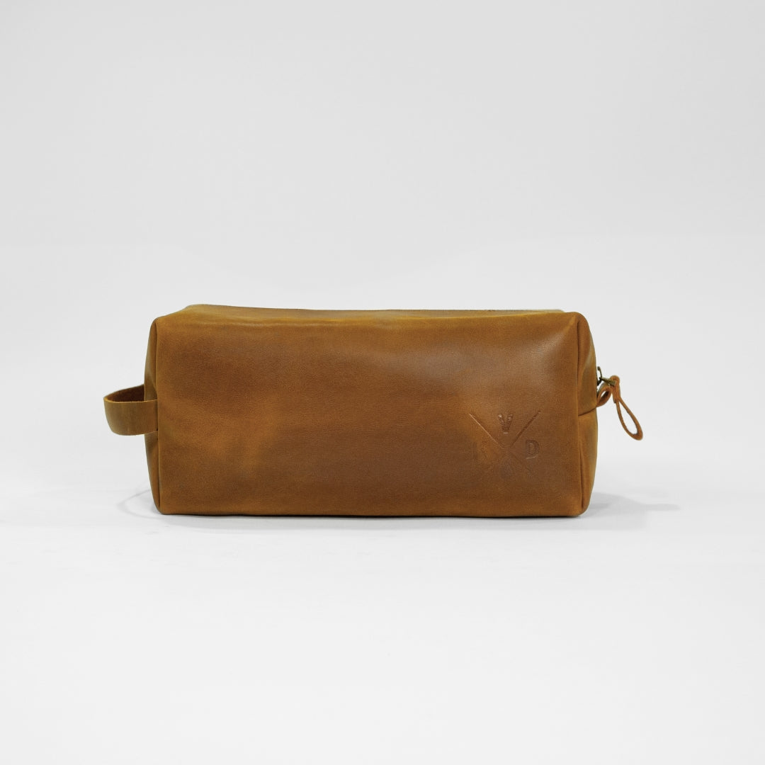 Tees 2.0 - Reclaimed Leather Wash Bag