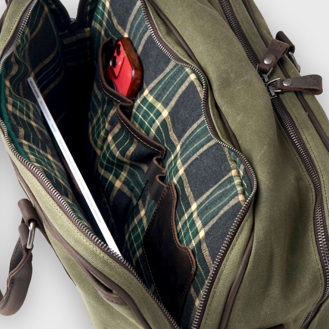 Anton - Waxed Canvas Messenger Bag - Green